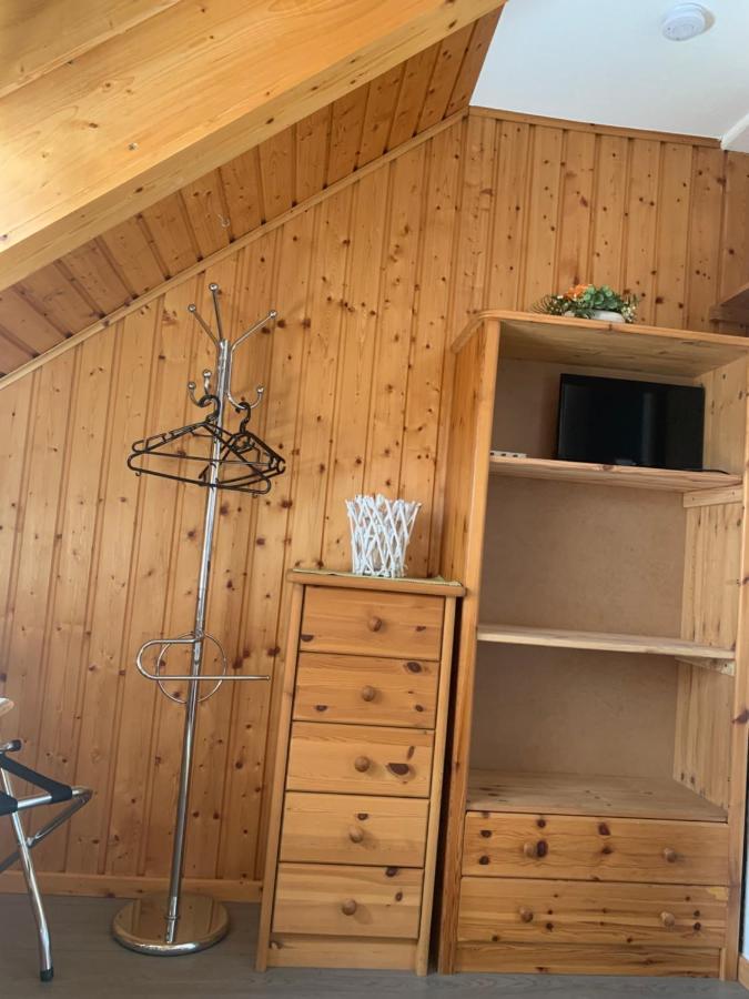 Haus Valentina Apartment Waldsolms ภายนอก รูปภาพ