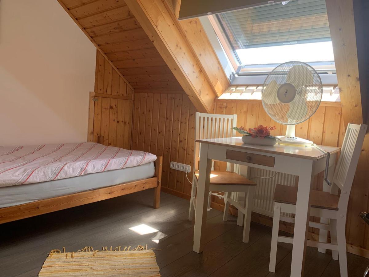 Haus Valentina Apartment Waldsolms ภายนอก รูปภาพ